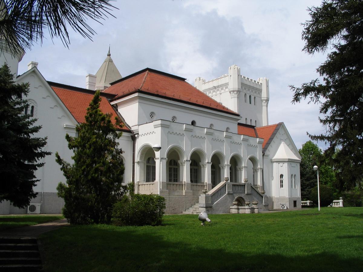 Dvorac Fantast Panzió Óbecse Kültér fotó